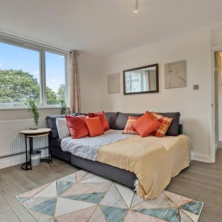 Hidden Gem In Battersea W/ Free Parking Apartment London Ngoại thất bức ảnh