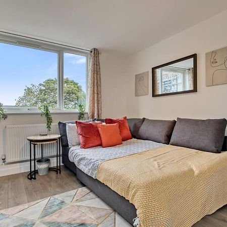 Hidden Gem In Battersea W/ Free Parking Apartment London Ngoại thất bức ảnh