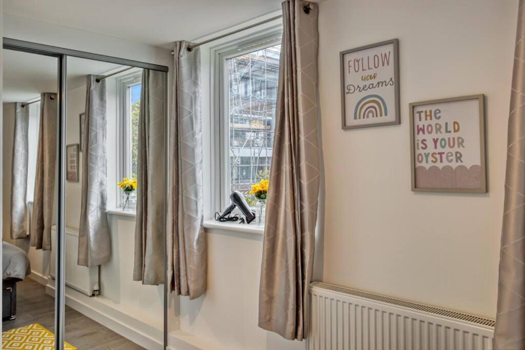 Hidden Gem In Battersea W/ Free Parking Apartment London Ngoại thất bức ảnh