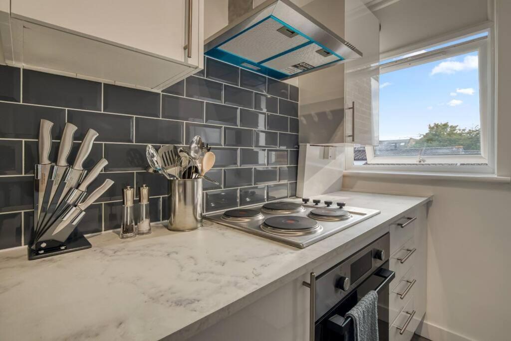 Hidden Gem In Battersea W/ Free Parking Apartment London Ngoại thất bức ảnh