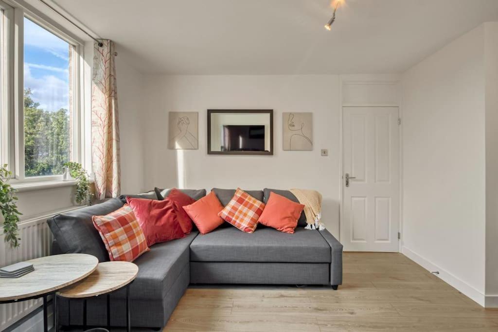 Hidden Gem In Battersea W/ Free Parking Apartment London Ngoại thất bức ảnh